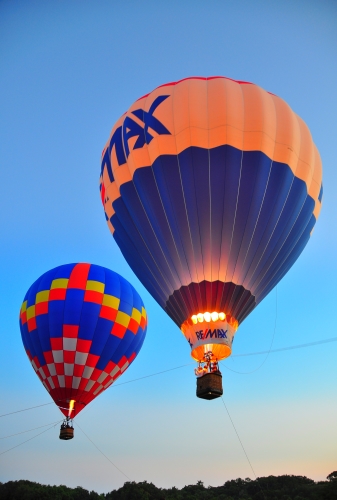 Free Picture: Photo of a hot air balloon ride put on at the New Smyrna Beach airport in FL.