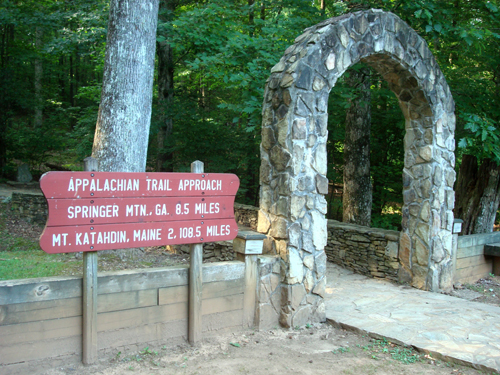 Free Picture: Photo of the approach of the Appalachian Trail at Springer Mountain in Georgia.